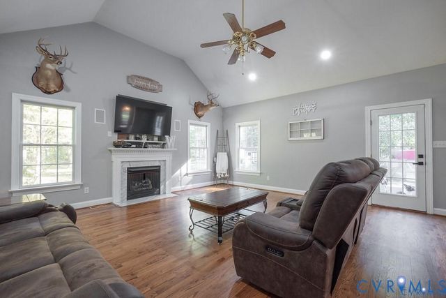 15438 W Patrick Henry Rd, Montpelier, VA 23192