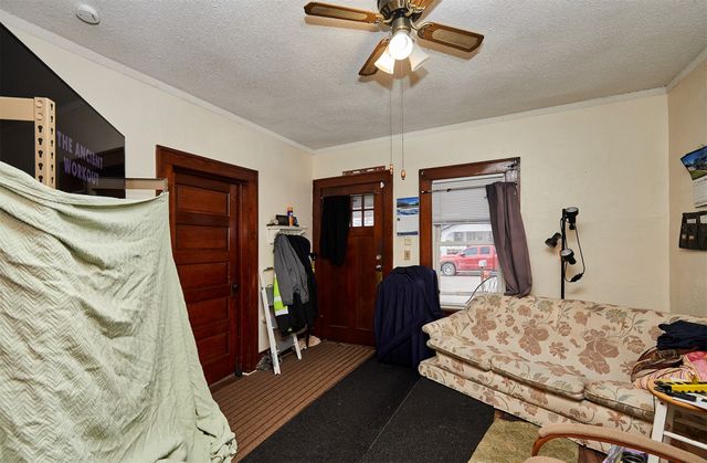 2573 Onawa Street, Des Moines, IA 50317