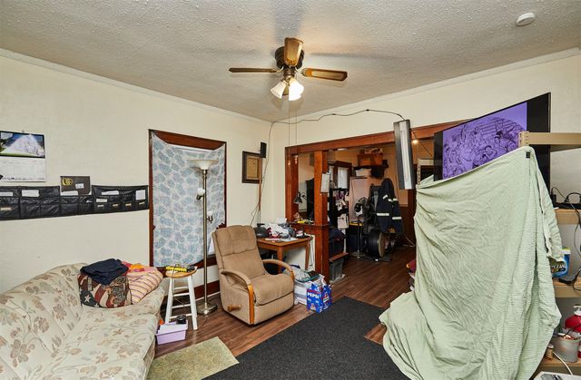 2573 Onawa Street, Des Moines, IA 50317