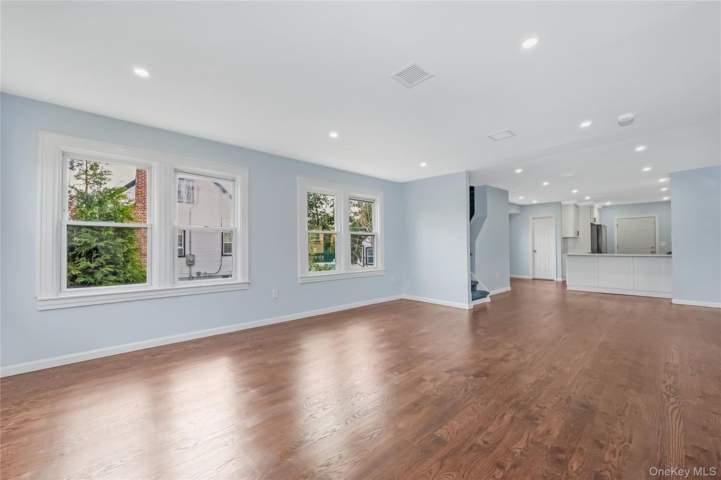 54 W Marshall Street, Hempstead, NY 11550 — photo 5