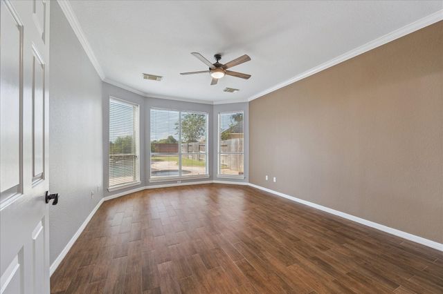 2507 Lansing Circle, Pearland, TX 77584