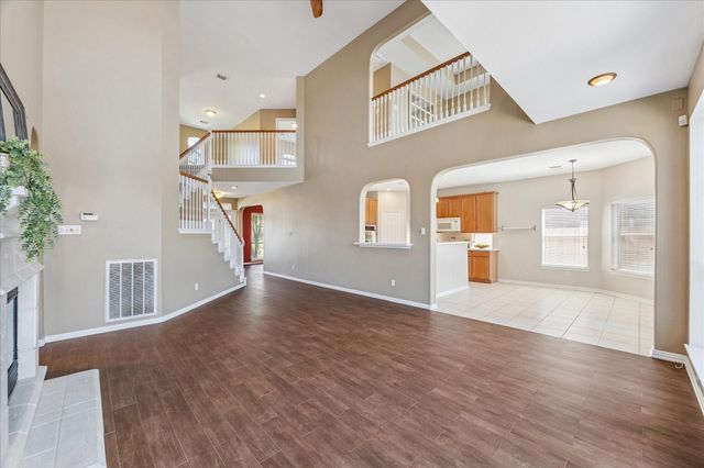 2507 Lansing Circle, Pearland, TX 77584