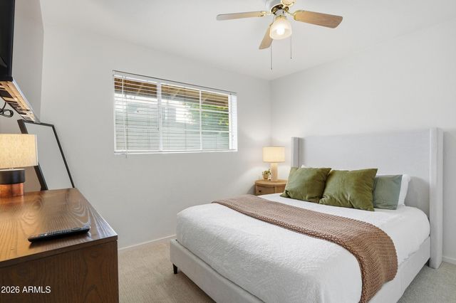 3935 E WHITTON Avenue, Phoenix, AZ 85018