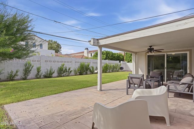 3935 E WHITTON Avenue, Phoenix, AZ 85018