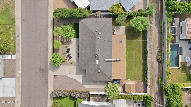 3935 E WHITTON Avenue, Phoenix, AZ 85018