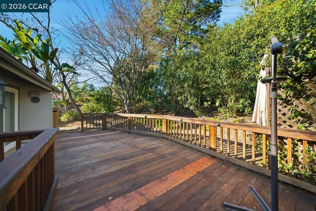 Image 19 of property listing at 1434 Los Vecinos, Walnut Creek, CA 94598