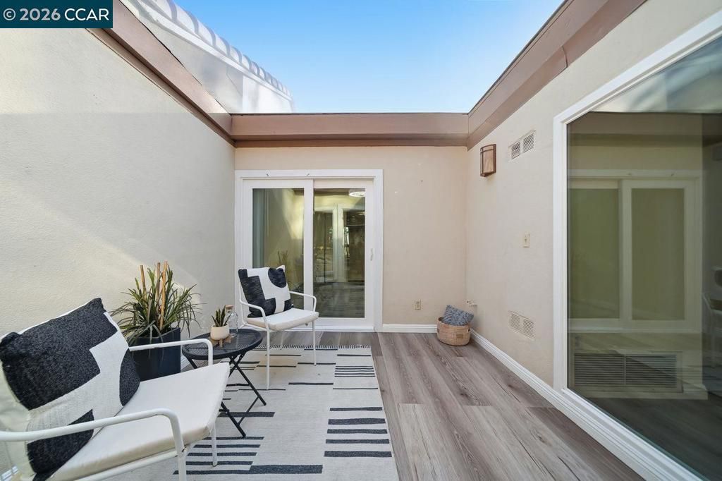 Image 9 of property listing at 1434 Los Vecinos, Walnut Creek, CA 94598