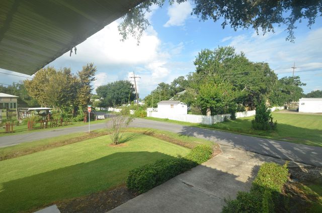 1217 Huey P Long Ave, Montegut, LA 70377