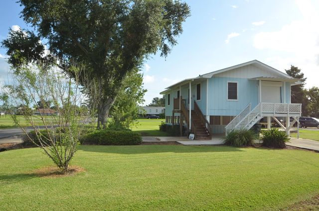 1217 Huey P Long Ave, Montegut, LA 70377