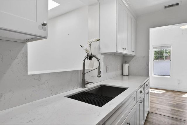 3811 Boyce Avenue, Los Angeles, CA 90039