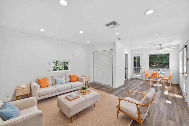 3811 Boyce Avenue, Los Angeles, CA 90039