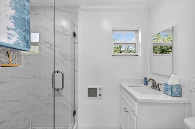 3811 Boyce Avenue, Los Angeles, CA 90039