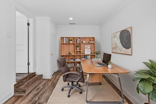 3811 Boyce Avenue, Los Angeles, CA 90039