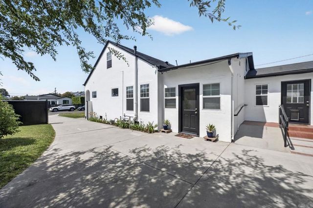 3811 Boyce Avenue, Los Angeles, CA 90039