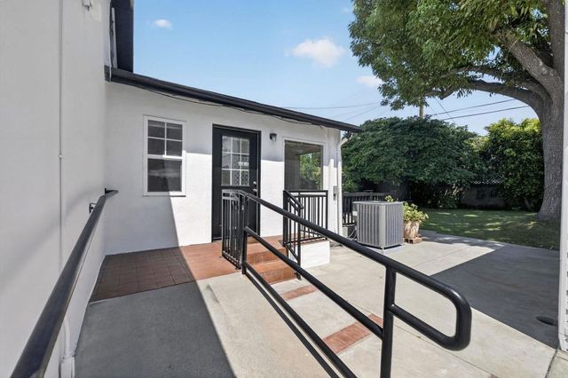 3811 Boyce Avenue, Los Angeles, CA 90039