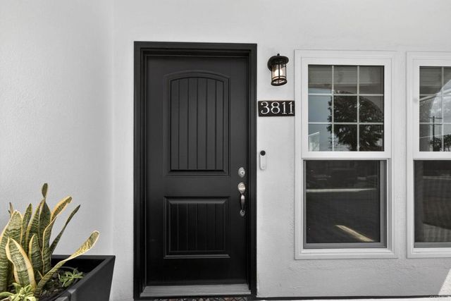 3811 Boyce Avenue, Los Angeles, CA 90039