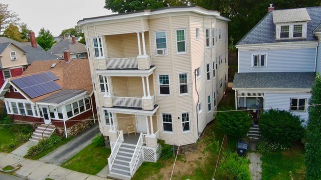 87 Webster St, Haverhill, MA 01830