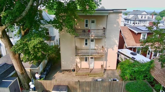 87 Webster St, Haverhill, MA 01830