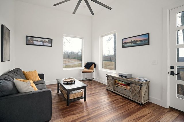 1171 Hutchins Bend Rd, W, Sparta, TN 38583