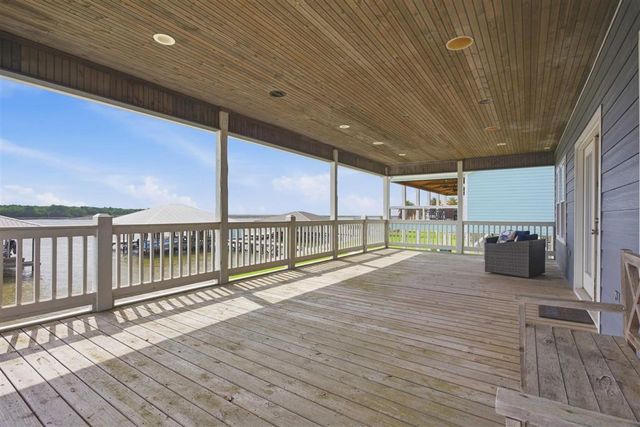 406 N Riverside Court, Hackberry, LA 70645