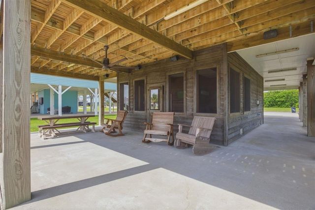 406 N Riverside Court, Hackberry, LA 70645