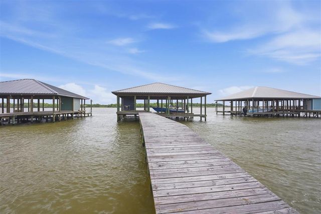 406 N Riverside Court, Hackberry, LA 70645