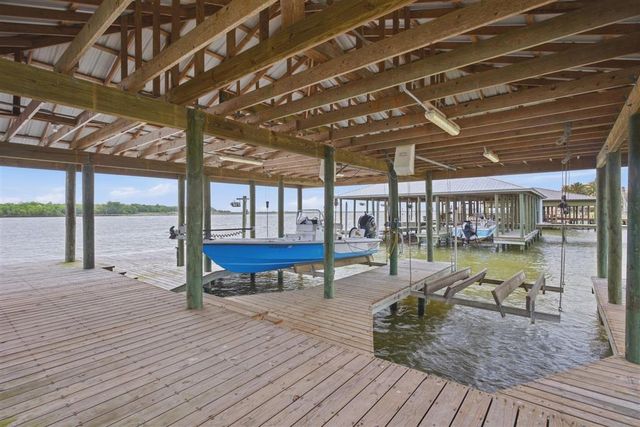 406 N Riverside Court, Hackberry, LA 70645