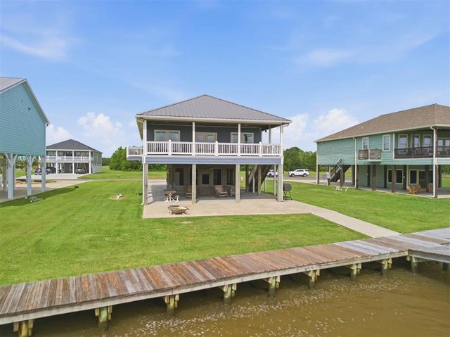406 N Riverside Court, Hackberry, LA 70645