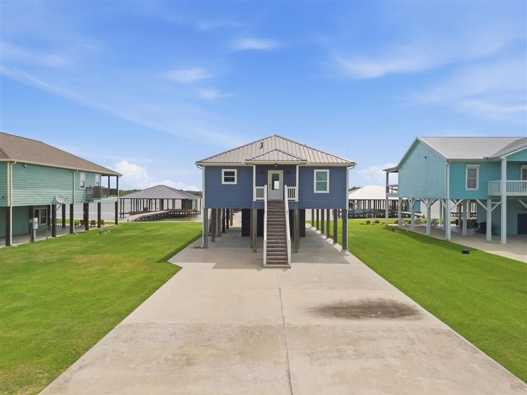406 N Riverside Court, Hackberry, LA 70645