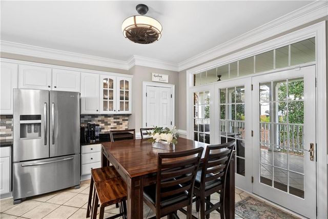 153 York Place, Calhoun, GA 30701