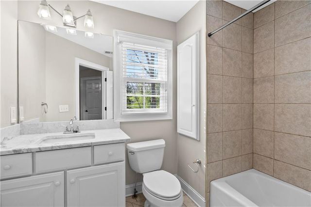 153 York Place, Calhoun, GA 30701