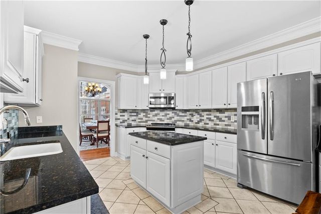 153 York Place, Calhoun, GA 30701