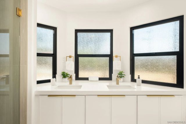 15032 Heath Dr, Poway, CA 92064