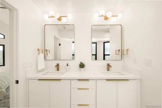 15032 Heath Dr, Poway, CA 92064