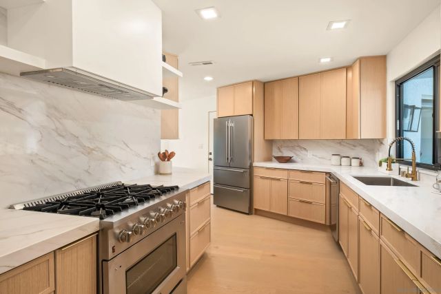 15032 Heath Dr, Poway, CA 92064