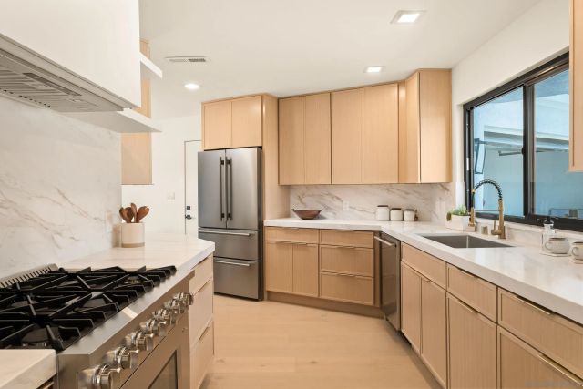 15032 Heath Dr, Poway, CA 92064