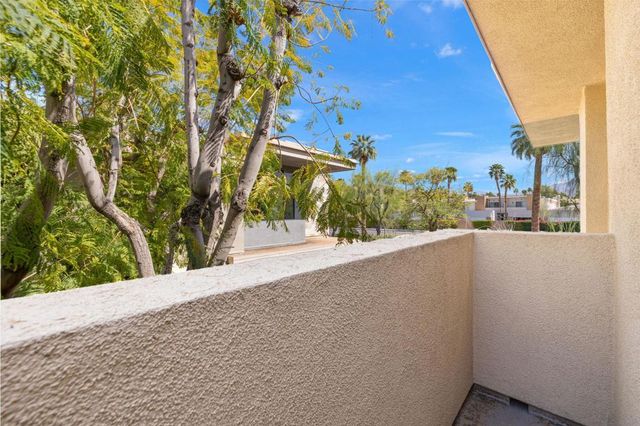 870 E Palm Canyon Drive 202, Palm Springs, CA 92264