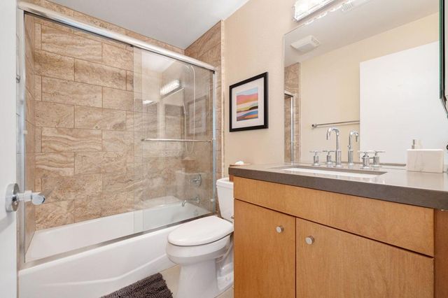 870 E Palm Canyon Drive 202, Palm Springs, CA 92264