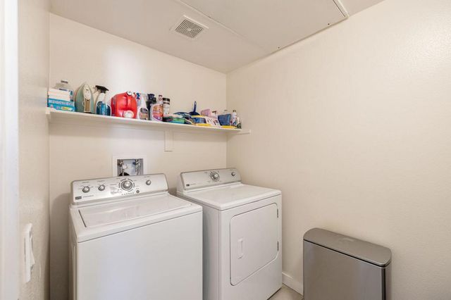 870 E Palm Canyon Drive 202, Palm Springs, CA 92264