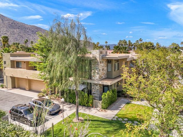 870 E Palm Canyon Drive 202, Palm Springs, CA 92264