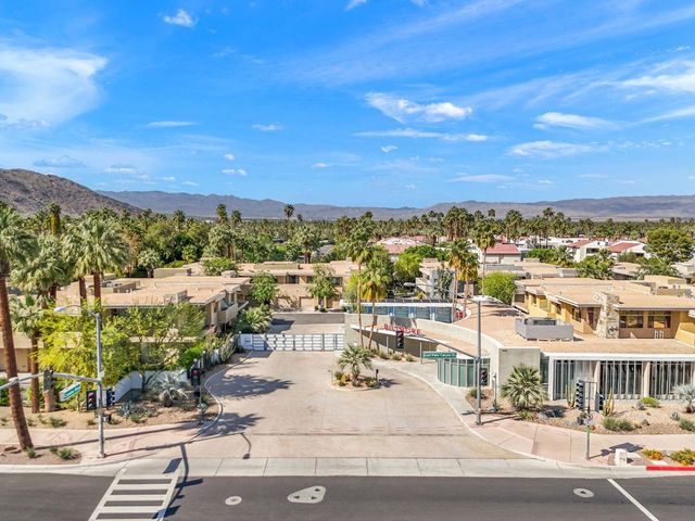 870 E Palm Canyon Drive 202, Palm Springs, CA 92264
