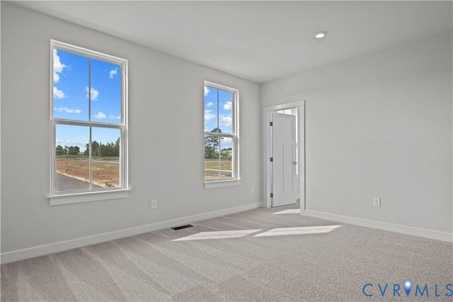 2830 Calgary Ln, Chester, VA 23836