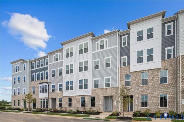 2830 Calgary Ln, Chester, VA 23836