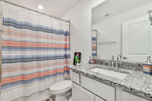 2396 Bishop Lagoon Way, La Porte, TX 77571