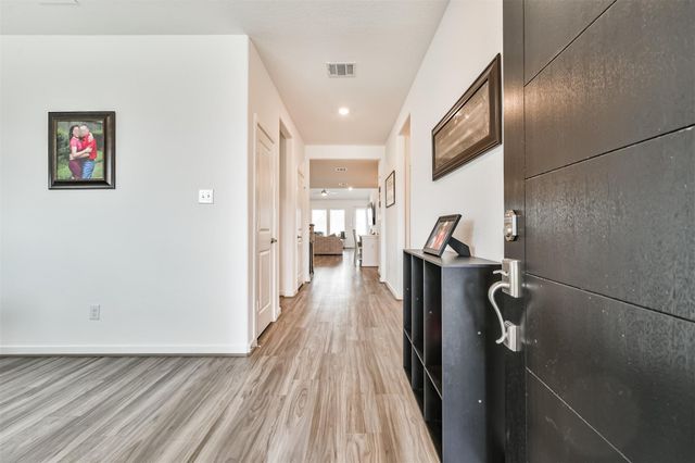 2396 Bishop Lagoon Way, La Porte, TX 77571