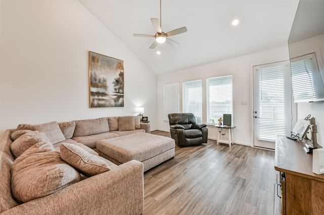 2396 Bishop Lagoon Way, La Porte, TX 77571