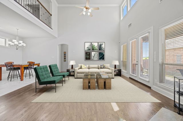 725 Royal Minister Boulevard, Lewisville, TX 75056