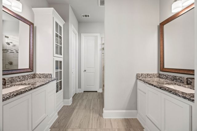 725 Royal Minister Boulevard, Lewisville, TX 75056