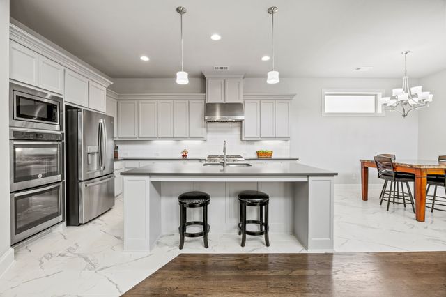 725 Royal Minister Boulevard, Lewisville, TX 75056