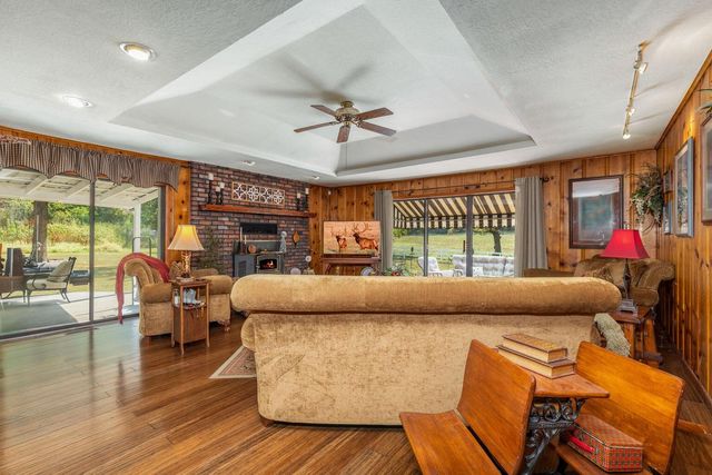 24100 S 550 Road, Afton, OK 74331